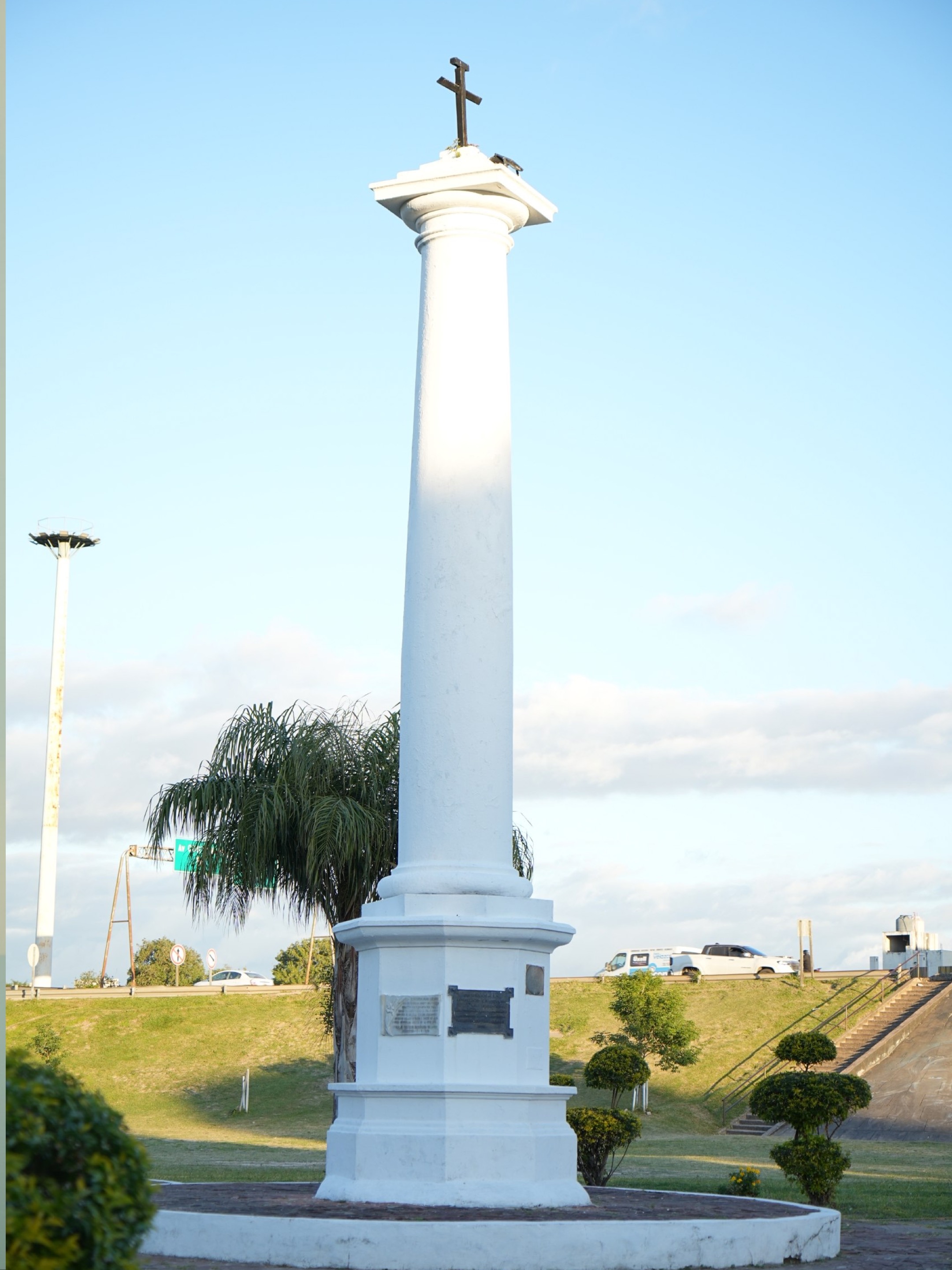 Columna de Punta Arazaty