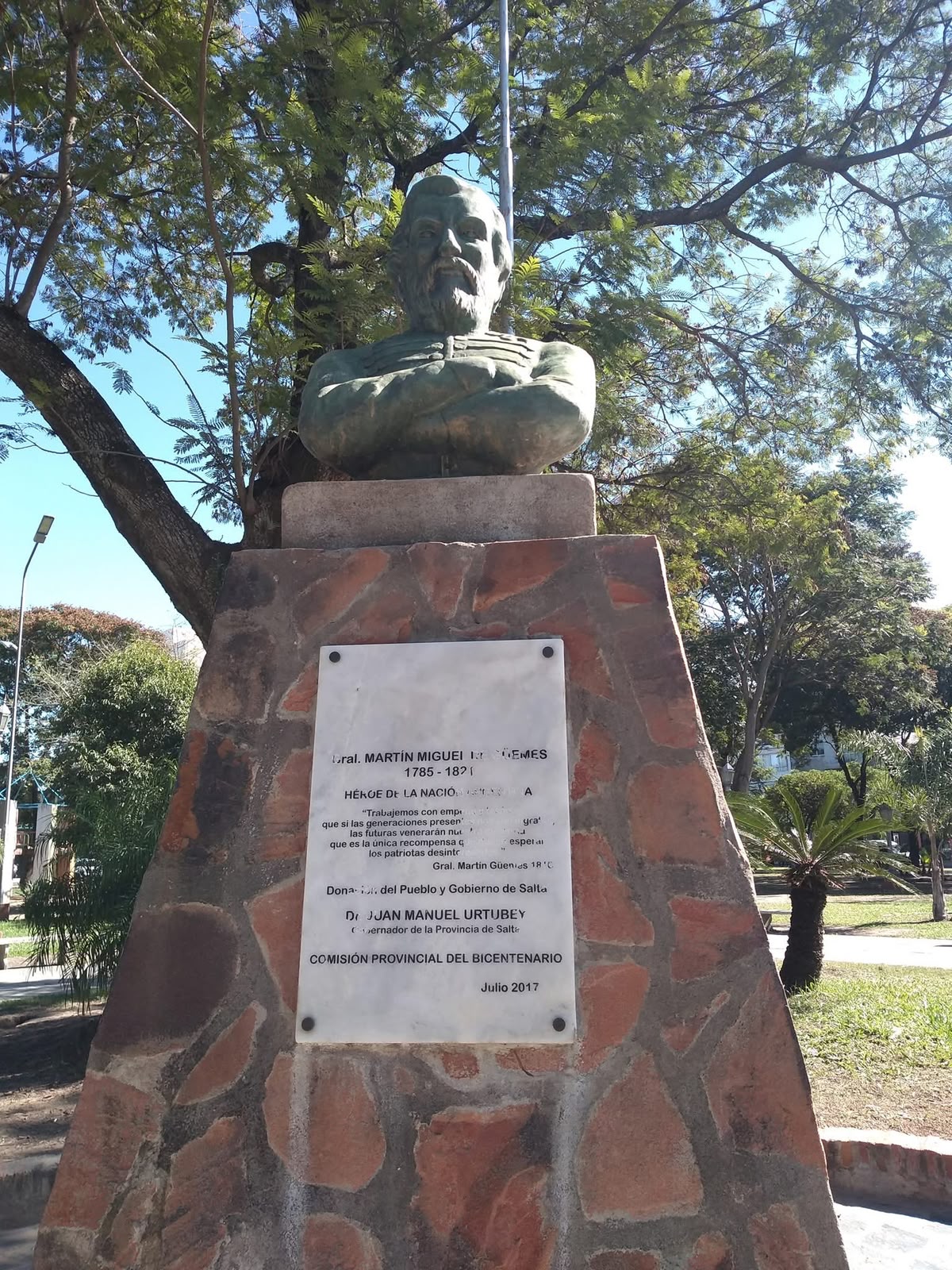 Busto del General Martín Miguel de Güemes