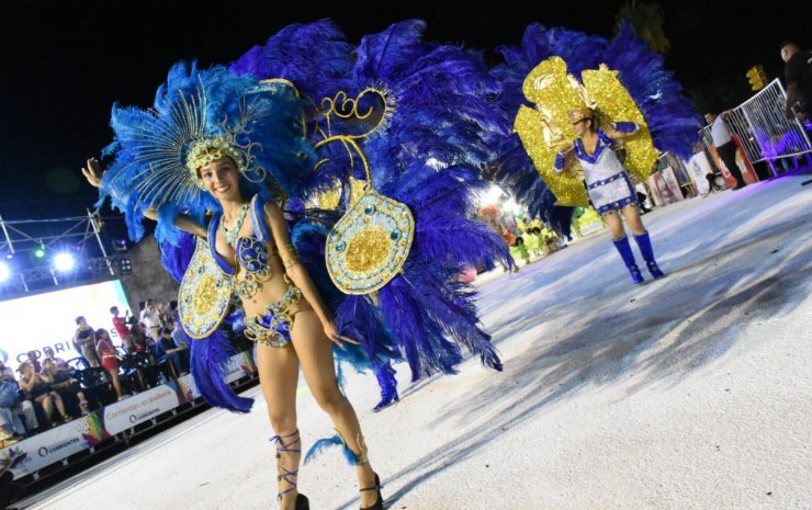 En su segunda noche, los Carnavales Barriales desembarcan en el Industria