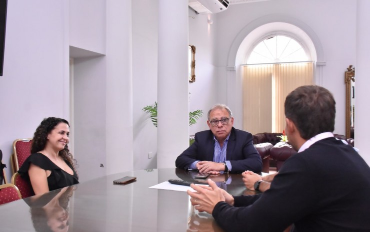 Generación de empleo: la Municipalidad acompaña la apertura de un importante local gastronómico
