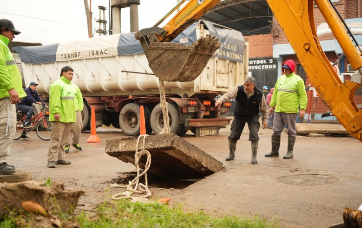 Más prevención: el nuevo desobstructor ya se estrenó y trabaja en la limpieza de ductos claves
