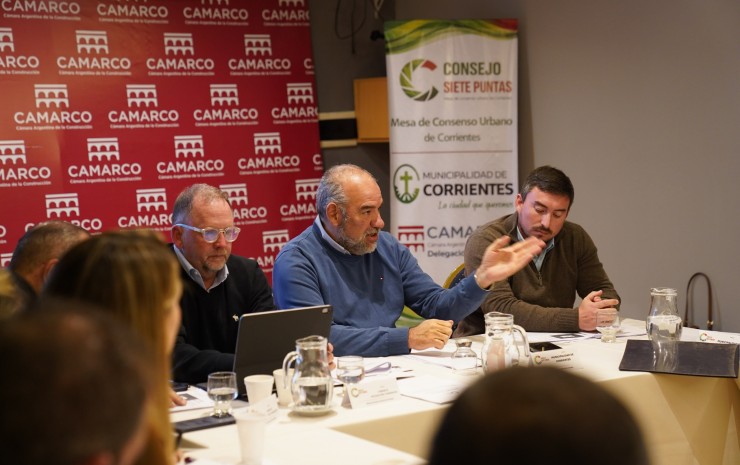 Polich acompañó la presentación del Primer Compendio de la Mesa de Consenso Urbano de Corrientes