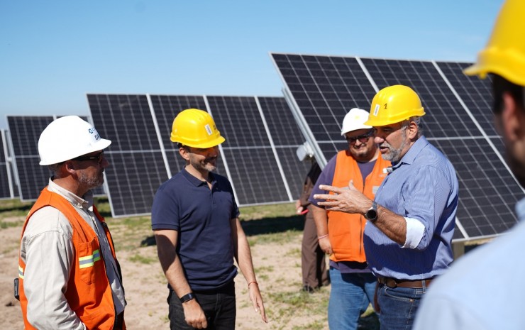 Valdés y Polich visitaron el Parque Solar de Santa Catalina: la obra ya supera el 60% de avance