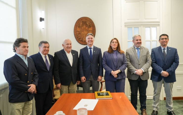La Ciudad recibió al chozno nieto de Manuel Belgrano con una distinción especial