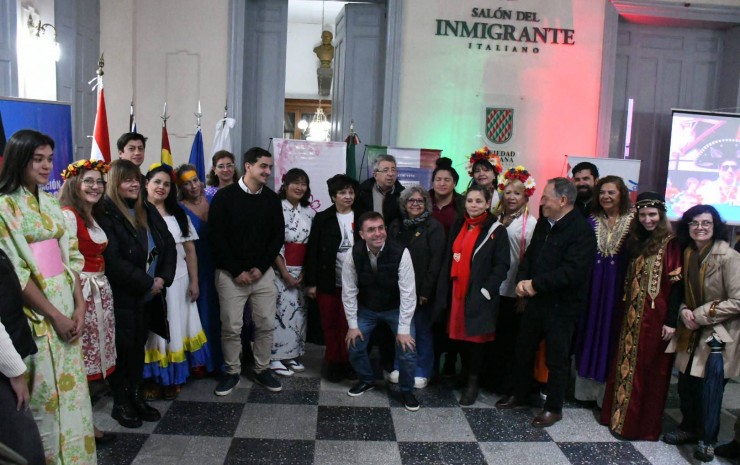 La Fiesta de las Colectividades invita el domingo a un viaje por el mundo con un llamado a la paz
