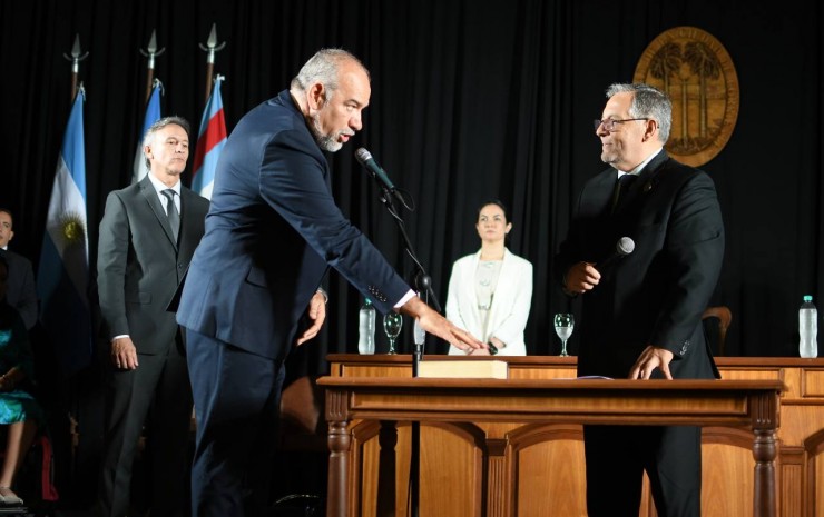 Claudio Polich asumió como nuevo intendente de la ciudad de Corrientes
