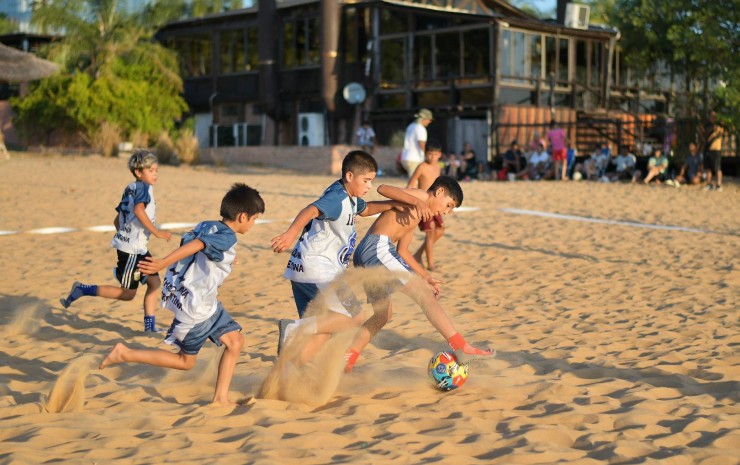 Fin de semana con deportes de playa, ferias y propuestas turísticas para toda la familia