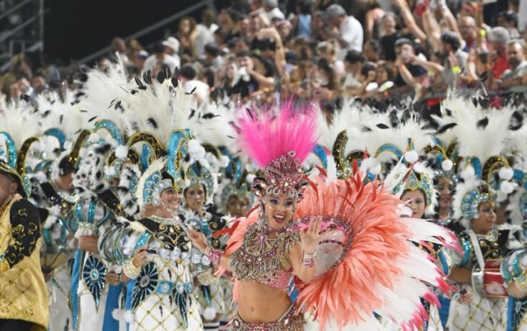 Fin de semana de cierre de los Carnavales Correntinos y múltiples actividades en las playas