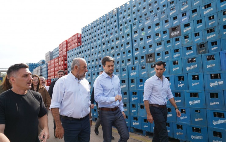 Polich recorrió una planta industrial y puso en valor el trabajo conjunto entre el sector público y privado.