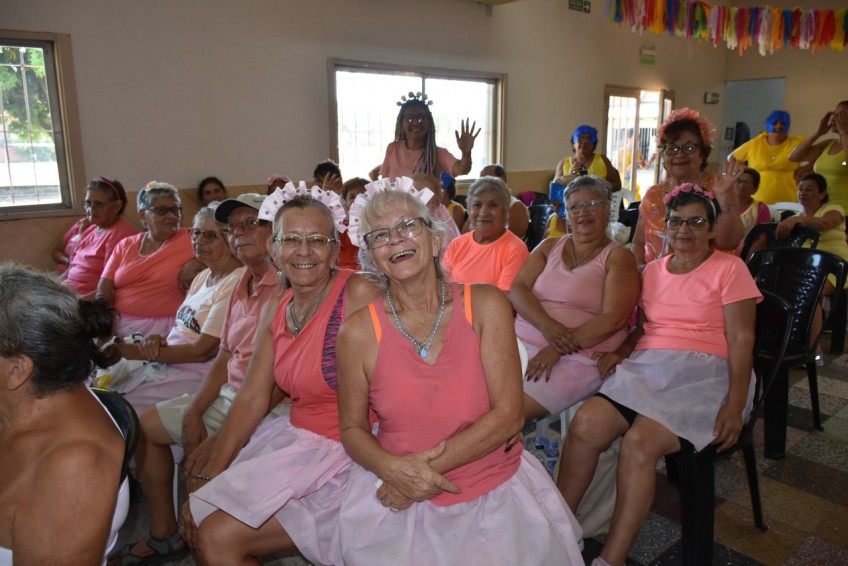 Más de 230 adultos mayores participaron del cierre de la colonia de vacaciones municipal